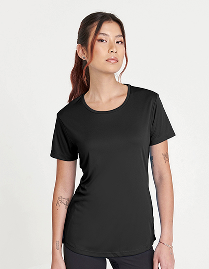 Sportswear Women�s Cool Smooth T